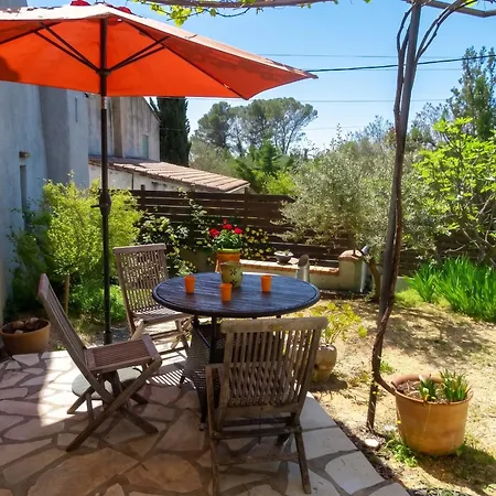 Maison Cosy A Avec Piscine Nyaraló *