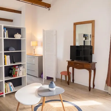 Maison Cosy A Avec Piscine Nyaraló