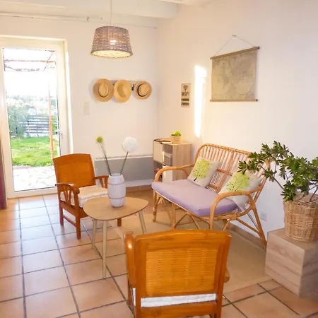 Nyaraló Maison Cosy A Avec Piscine Cardet